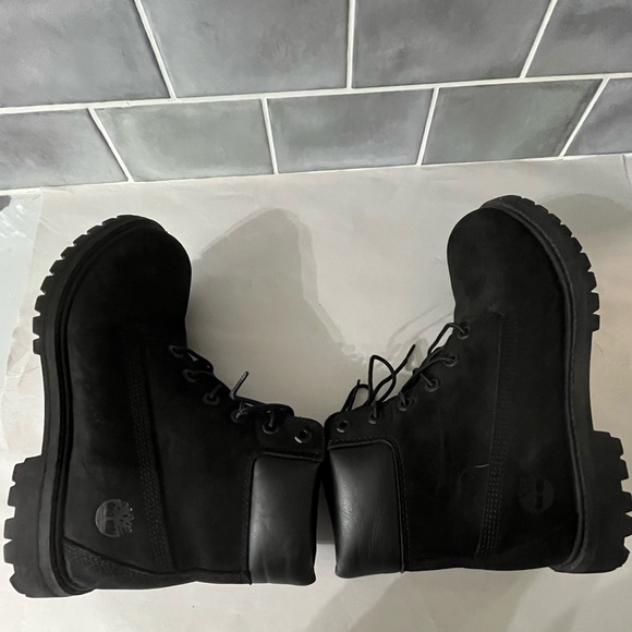 Timberland Black Ankle Boots - Picture 6 of 9